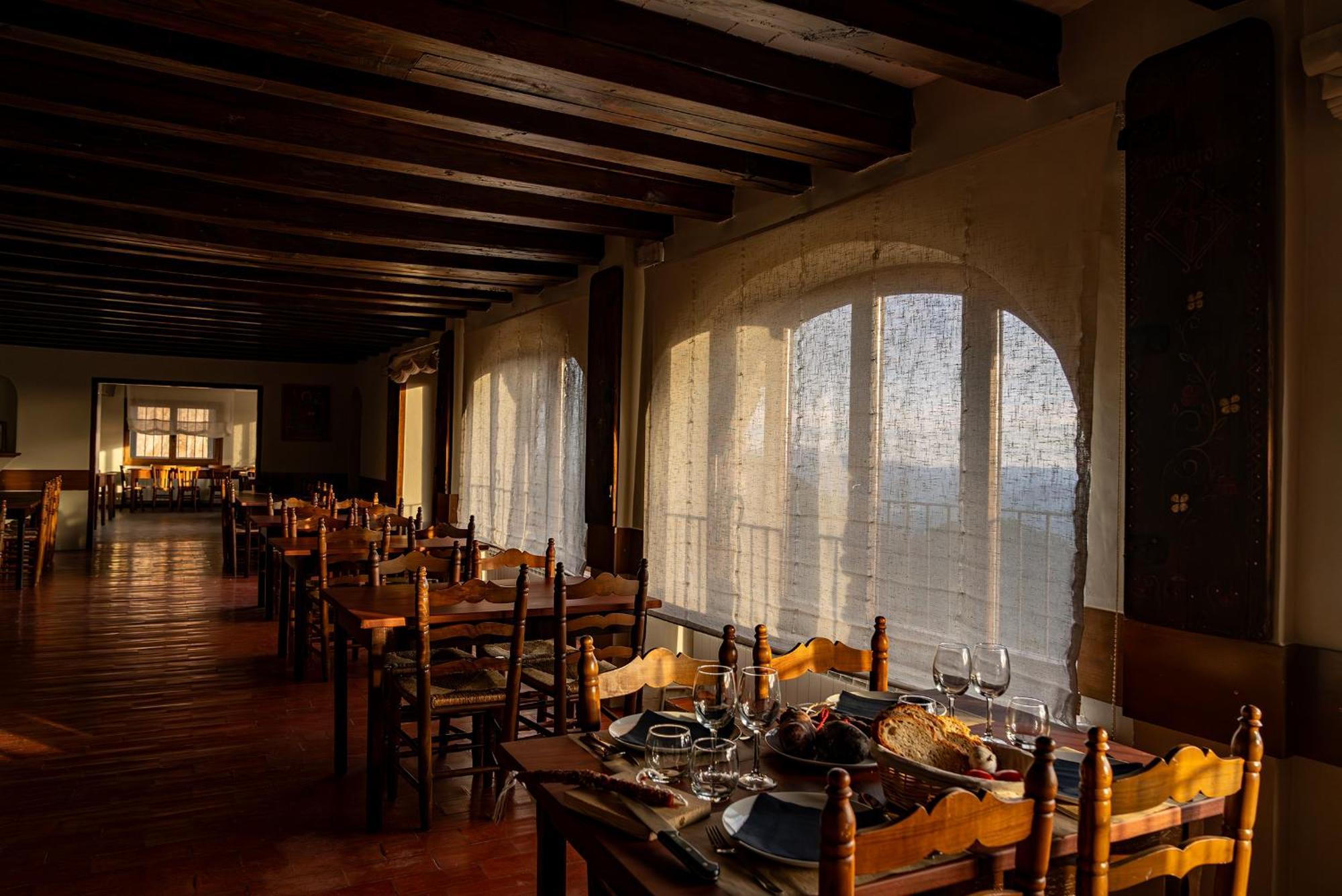 Santuari De Santa Maria De Montgrony Hotel Gombren Bagian luar foto